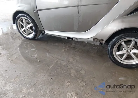 2011 Smart Fortwo Passion/Pure из США, поврежденный, VIN WMEEJ3BA1BK492279